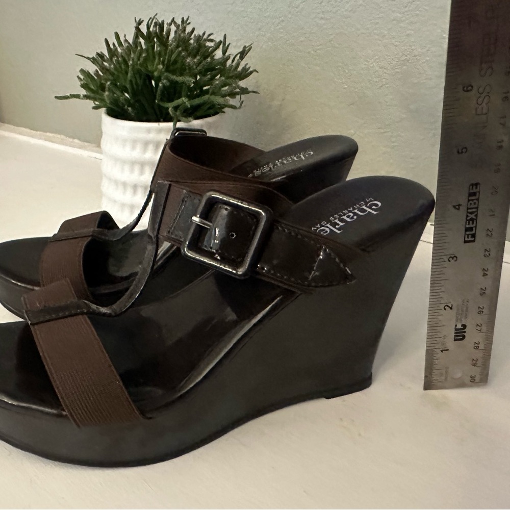 Charles by Charles David Chocolate Brown Wedge Sandals Size 7.5 - Never Worn - Picture 4 of 6